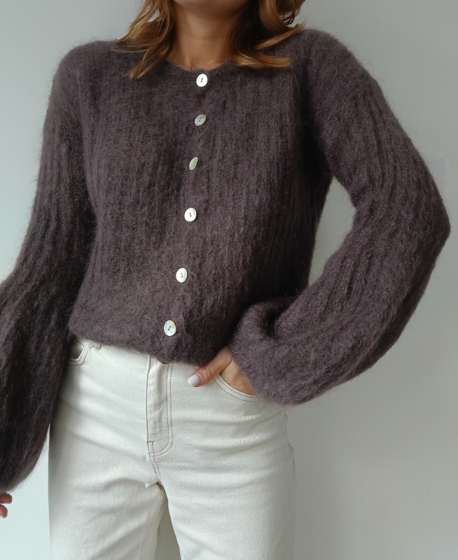 Sweter damski „Bell Sleeve Mohair” brązowy 3.jpg