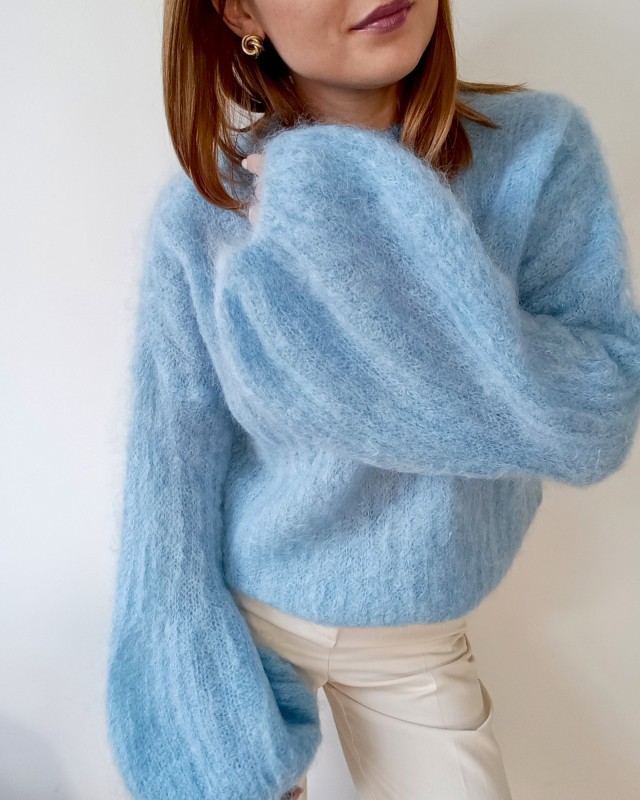 Sweter damski „Cloud Mohair ” błękit 1.jpg