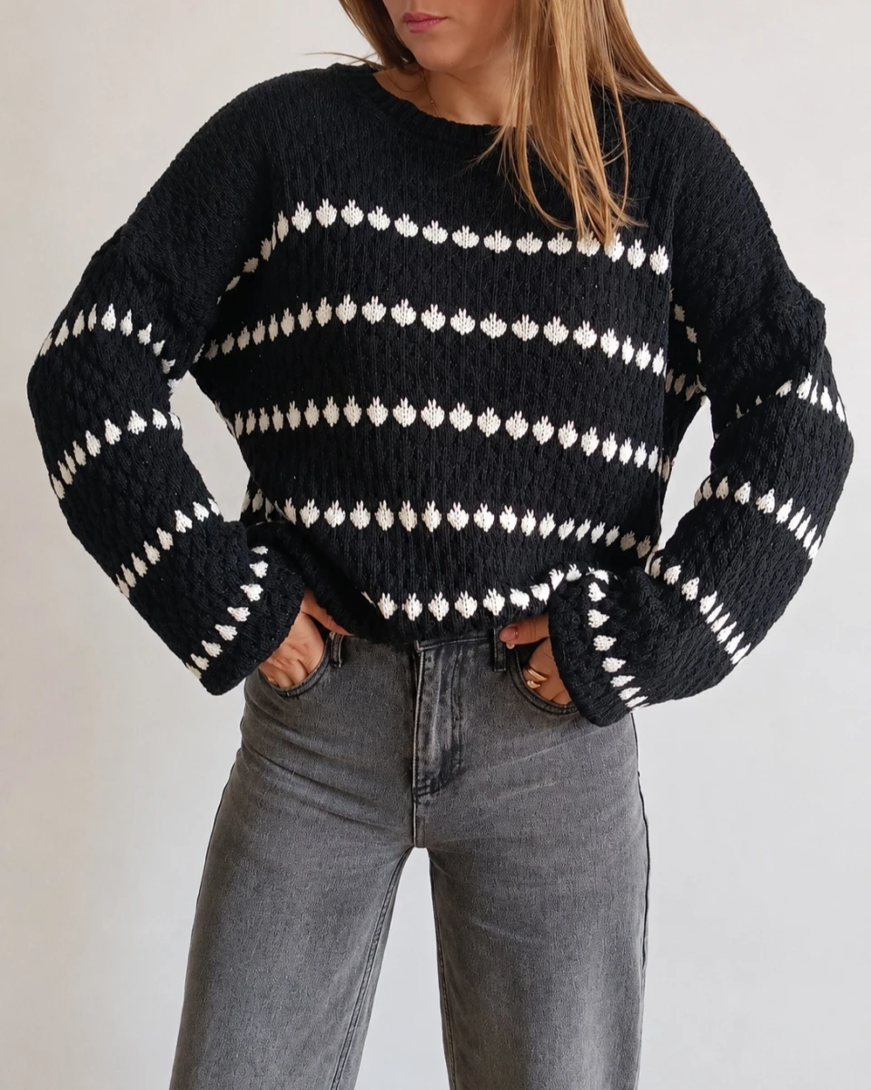 Sweter Retro Czarny 1 JPG.jpg